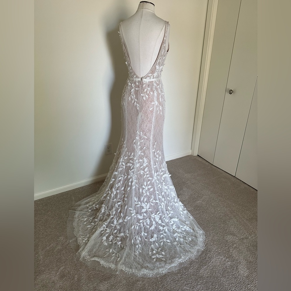Lace Sheath Olive Leaf Wedding Gown - Melissa Sweet